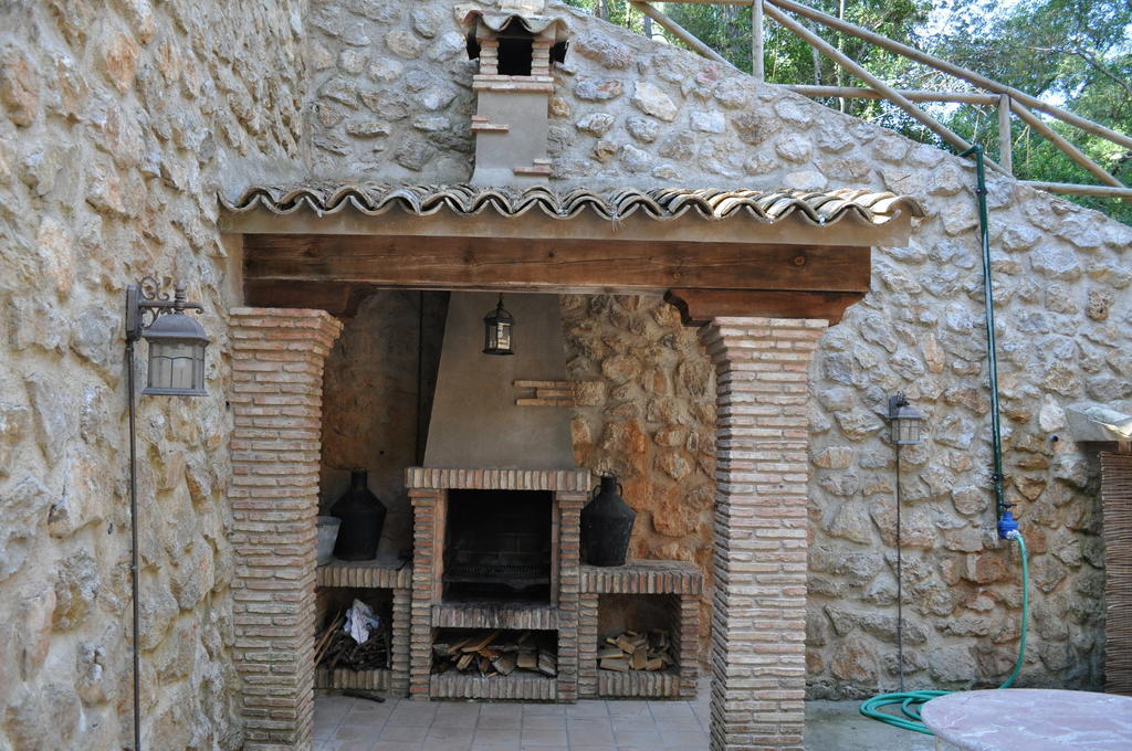 Ermita Santa Maria De La Sierra